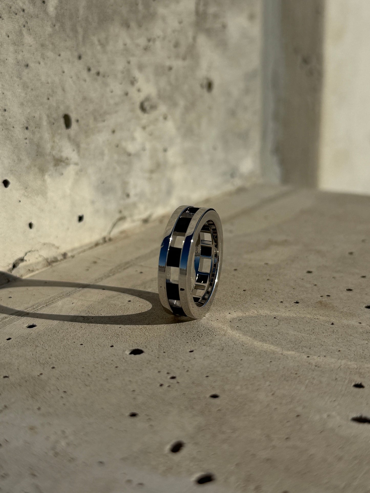 Legacy Ring in Black