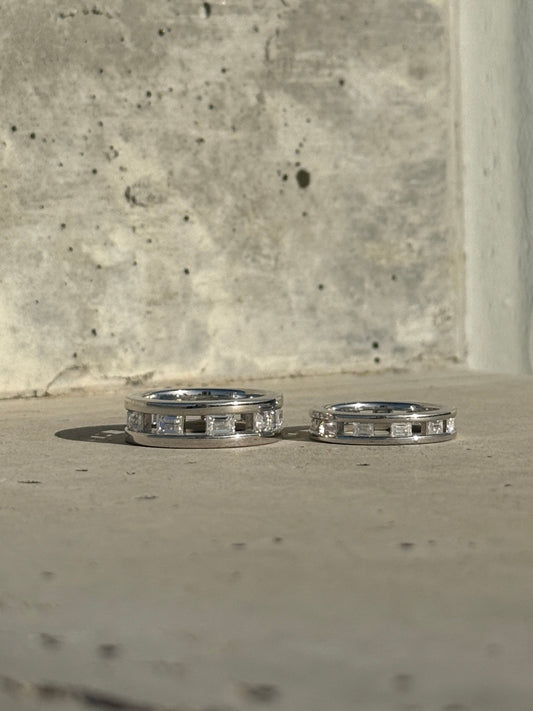 Micro Legacy Ring in White