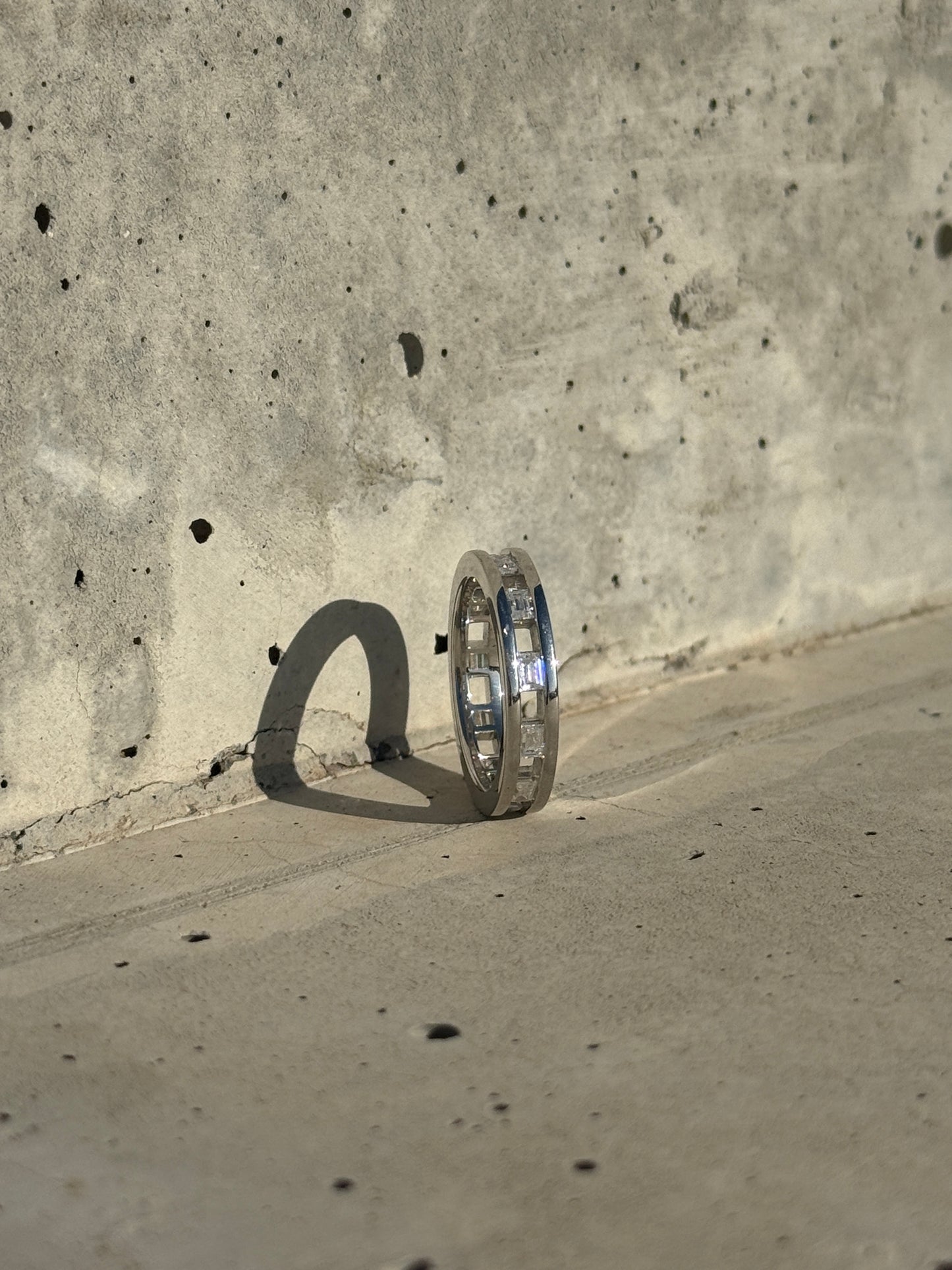 Micro Legacy Ring in White