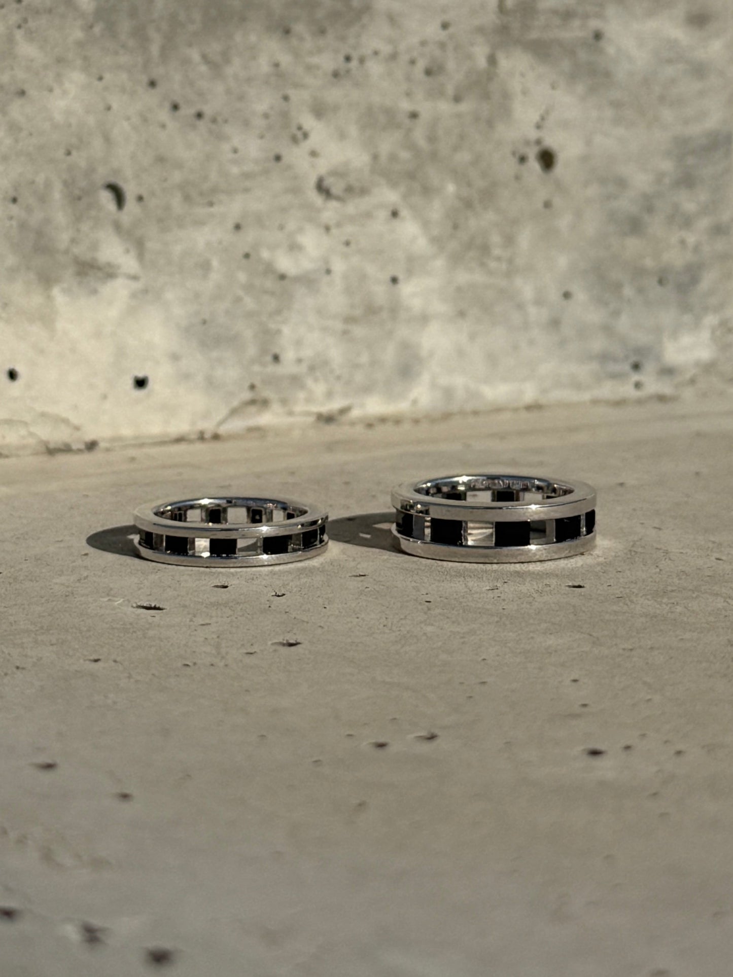 Micro Legacy Ring in Black