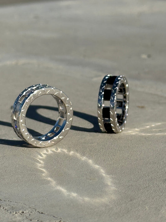 Legacy Tread Ring in Black