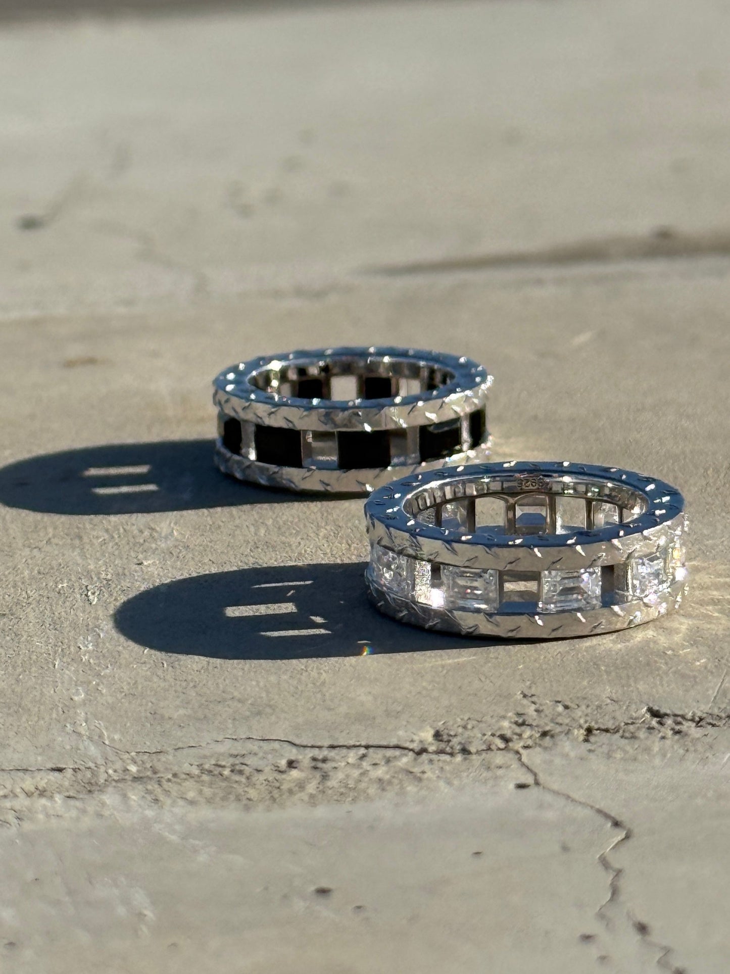 Legacy Tread Ring in White